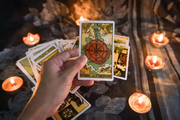 tarot cards Carlin